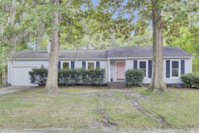 LOCATION!LOCATION!LOCATION! WELCOME HOME TO THE HIGHLY SOUGHT on Shadowmoss Plantation Golf Club in South Carolina - for sale on GolfHomes.com, golf home, golf lot