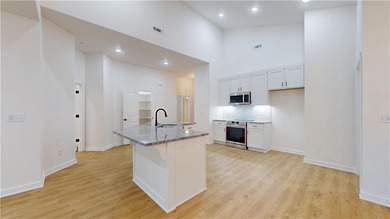 Beautifully crafted new Bella Vista home in quiet neighborhood on Bella Vista Country Club - Highlands in Arkansas - for sale on GolfHomes.com, golf home, golf lot