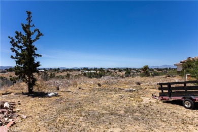 LIVE IN ONE AND RENT THE SECOND UNIT!!   YOU HAVE TO COME TO SEE on Hesperia Golf and Country Club in California - for sale on GolfHomes.com, golf home, golf lot
