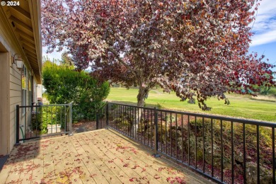 This exquisite single-level home boasts an open floorplan on Oak Hills Golf Club / Umpqua Golf Resort in Oregon - for sale on GolfHomes.com, golf home, golf lot