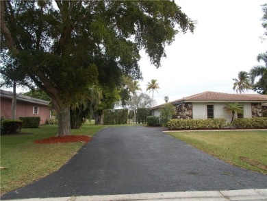 WOW- Your new home has incredible golf course views. Enjoy the on  in Florida - for sale on GolfHomes.com, golf home, golf lot