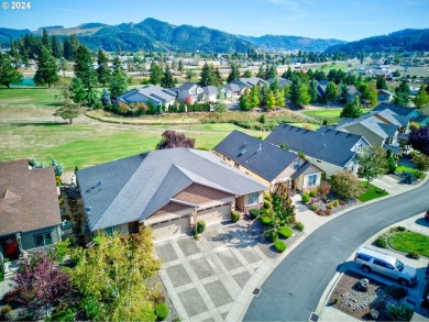 This exquisite single-level home boasts an open floorplan on Oak Hills Golf Club / Umpqua Golf Resort in Oregon - for sale on GolfHomes.com, golf home, golf lot