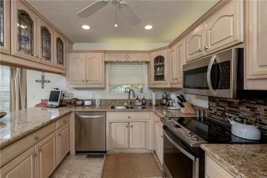Second home, ready to downsize, or just looking for easy living on Paradise Valley Athletic Club in Arkansas - for sale on GolfHomes.com, golf home, golf lot