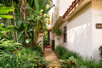 End unit villa in Boca Pointe's La Mirada with soaring ceilings on Boca Pointe Country Club in Florida - for sale on GolfHomes.com, golf home, golf lot