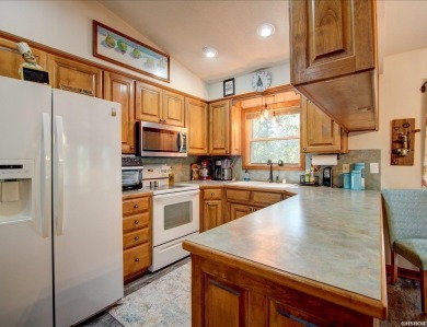 Discover this charming home in an active, quiet community.  As on Diamondhead Golf and Country Club in Arkansas - for sale on GolfHomes.com, golf home, golf lot