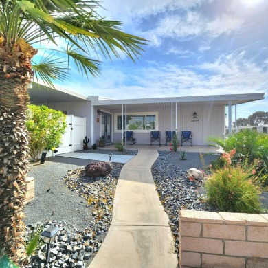 This 3bed / 2baths completely remodeled home is ABSOLUTELY on Palm Desert Greens Country Club in California - for sale on GolfHomes.com, golf home, golf lot