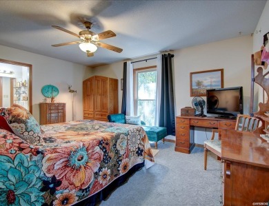 Discover this charming home in an active, quiet community.  As on Diamondhead Golf and Country Club in Arkansas - for sale on GolfHomes.com, golf home, golf lot