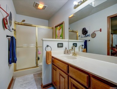 Discover this charming home in an active, quiet community.  As on Diamondhead Golf and Country Club in Arkansas - for sale on GolfHomes.com, golf home, golf lot