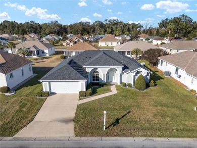 GORGEOUS POOL HOME  IN THE HIGHLEY DESIRABLE COMMUNITY OF OCALA on Ocala Palms Golf and Country Club in Florida - for sale on GolfHomes.com, golf home, golf lot