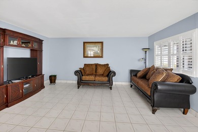 PRICED TO SELL-REMODELED KITCHEN WITH GRANITE COUNTER on Kings Point Golf - Executive in Florida - for sale on GolfHomes.com, golf home, golf lot