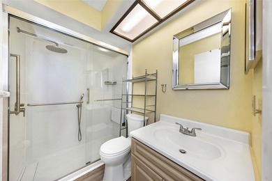 * * BEAUTIFUL UPDATED - MOVE IN READY HOME * *  Located in the on Highland Lakes Executive Golf Course in Florida - for sale on GolfHomes.com, golf home, golf lot