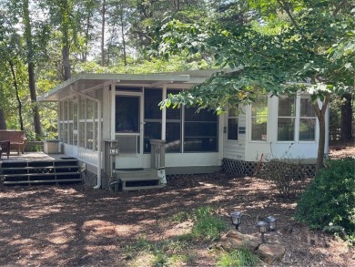 Your Perfect Lake Hartwell Getaway!
Located in the desirable on Cateechee Golf Club in Georgia - for sale on GolfHomes.com, golf home, golf lot