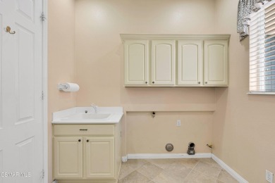 Welcome to this stunning 2-bedroom, 2.5-bathroom home with a on Ashwood Golf Course in California - for sale on GolfHomes.com, golf home, golf lot