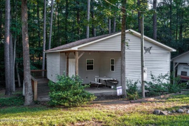 Welcome to Lake Royale! This .28-acre lot features an enclosed on River Golf and Country Club at Lake Royale in North Carolina - for sale on GolfHomes.com, golf home, golf lot