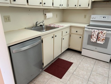 Special new Price.  A rare 1 bedroom 1 bath on the Main floor on Wynmoor Golf Course in Florida - for sale on GolfHomes.com, golf home, golf lot
