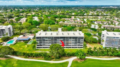 This is a must see!! Completely redone.Gorgeous fully remodeled on The Country Club At Boca Raton in Florida - for sale on GolfHomes.com, golf home, golf lot
