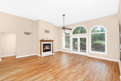 3 Bedrooms separated for privacy .  2 1/5 baths.  1/5 bath in on Balboa Golf Course in Arkansas - for sale on GolfHomes.com, golf home, golf lot