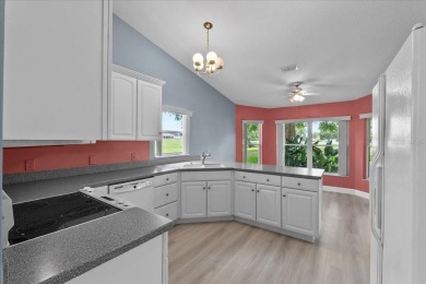 MOVE-IN READY! This beautifully maintained Extended Sandpiper on Sandpiper Golf Club in Florida - for sale on GolfHomes.com, golf home, golf lot