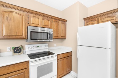 3 Bedrooms separated for privacy .  2 1/5 baths.  1/5 bath in on Balboa Golf Course in Arkansas - for sale on GolfHomes.com, golf home, golf lot
