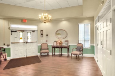 MOVE-IN READY! This beautifully maintained Extended Sandpiper on Sandpiper Golf Club in Florida - for sale on GolfHomes.com, golf home, golf lot