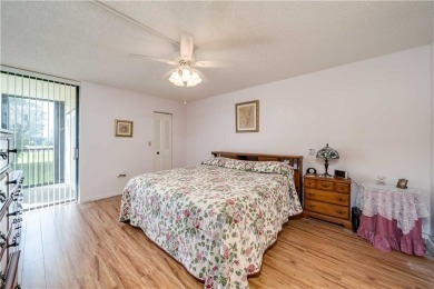 Well-Maintained condo in Exclusive 55+ Lakes of Environ on Inverrary Country Club in Florida - for sale on GolfHomes.com, golf home, golf lot