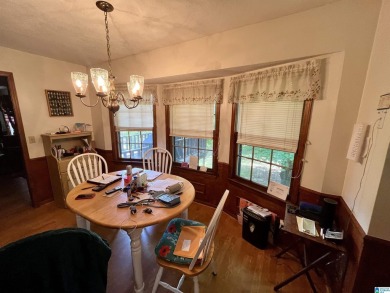 Beautiful 5 bedroom and 3 full bathroom located in an amazing on Woodland Forrest Country Club in Alabama - for sale on GolfHomes.com, golf home, golf lot