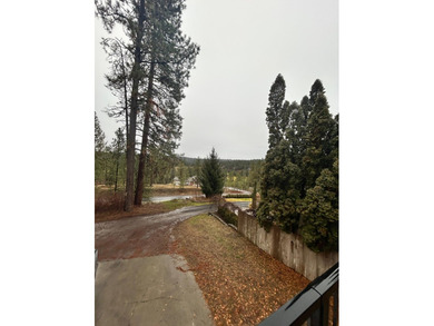 Latah Creelk golf course community condo. 1440sqft 2 story unit on Hangman Valley Golf Course in Washington - for sale on GolfHomes.com, golf home, golf lot