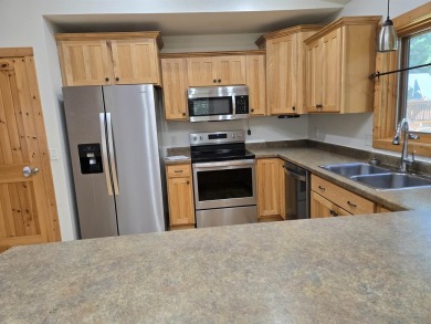 The Perfect Ranch Home for You!  This Well Maintained home on Mound View Golf and Country Club in Wisconsin - for sale on GolfHomes.com, golf home, golf lot