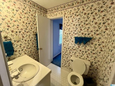 Beautiful 5 bedroom and 3 full bathroom located in an amazing on Woodland Forrest Country Club in Alabama - for sale on GolfHomes.com, golf home, golf lot