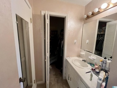 Beautiful 5 bedroom and 3 full bathroom located in an amazing on Woodland Forrest Country Club in Alabama - for sale on GolfHomes.com, golf home, golf lot