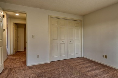Latah Creelk golf course community condo. 1440sqft 2 story unit on Hangman Valley Golf Course in Washington - for sale on GolfHomes.com, golf home, golf lot