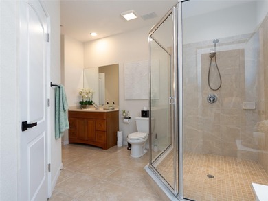 LUXURY LAKEFRONT POOL HOME - 4 BEDROOMS, 3 BATHS, DUAL PRIMARY on Stoneybrook Golf Club At Heritage Harbour in Florida - for sale on GolfHomes.com, golf home, golf lot