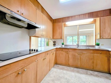 Location. Location. Location. In Hilo - yes. Near shopping - yes on Hilo Municipal Golf Course in Hawaii - for sale on GolfHomes.com, golf home, golf lot