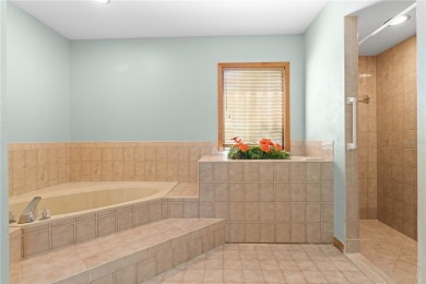 SPACIOUS POOL HOME OVERLOOKING GOLF COURSE IN LAKE SUZY on Kingsway Country Club in Florida - for sale on GolfHomes.com, golf home, golf lot
