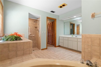 SPACIOUS POOL HOME OVERLOOKING GOLF COURSE IN LAKE SUZY on Kingsway Country Club in Florida - for sale on GolfHomes.com, golf home, golf lot