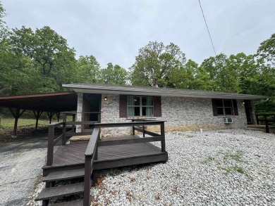 Country home, nice fenced back yard, with updates 1,452 Square on Cedar Glade Golf Course in Arkansas - for sale on GolfHomes.com, golf home, golf lot