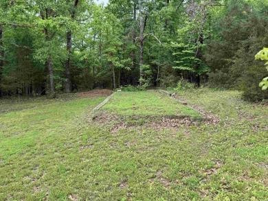 Country home, nice fenced back yard, with updates 1,452 Square on Cedar Glade Golf Course in Arkansas - for sale on GolfHomes.com, golf home, golf lot