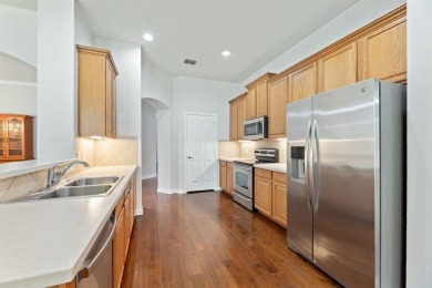 NEW PAINT: WALLS, DOORS, MOLDING & BASEBOARDS.- MOVE-IN READY on Heritage Ranch Golf and Country Club in Texas - for sale on GolfHomes.com, golf home, golf lot
