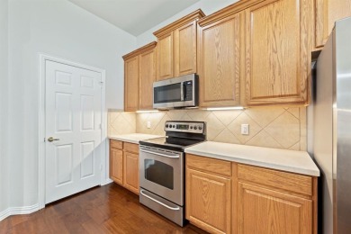 NEW PAINT: WALLS, DOORS, MOLDING & BASEBOARDS.- MOVE-IN READY on Heritage Ranch Golf and Country Club in Texas - for sale on GolfHomes.com, golf home, golf lot
