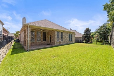 NEW PAINT: WALLS, DOORS, MOLDING & BASEBOARDS.- MOVE-IN READY on Heritage Ranch Golf and Country Club in Texas - for sale on GolfHomes.com, golf home, golf lot
