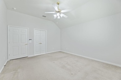 NEW PAINT: WALLS, DOORS, MOLDING & BASEBOARDS.- MOVE-IN READY on Heritage Ranch Golf and Country Club in Texas - for sale on GolfHomes.com, golf home, golf lot
