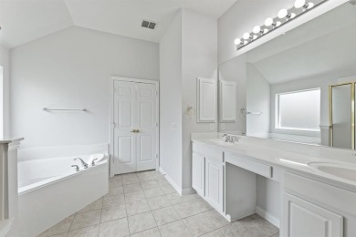 NEW PAINT: WALLS, DOORS, MOLDING & BASEBOARDS.- MOVE-IN READY on Heritage Ranch Golf and Country Club in Texas - for sale on GolfHomes.com, golf home, golf lot