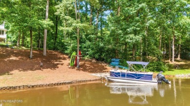 Stunning Lakefront Home in Premier Golf Community - Tellico on Toqua Golf Course - Loudon County in Tennessee - for sale on GolfHomes.com, golf home, golf lot