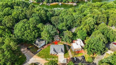 NEW CONSTRUCTION Ranch with Basement & 2 Car Garage in Tega Cay! on Tega Cay Golf Club in South Carolina - for sale on GolfHomes.com, golf home, golf lot