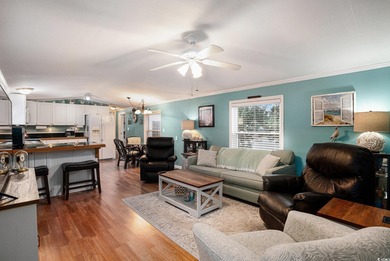 Beautiful 3-bedroom, 2 bath home nestled in the wonderful on Indian Wells Golf Course in South Carolina - for sale on GolfHomes.com, golf home, golf lot