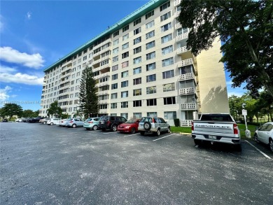 Discover this beautifully updated one-bedroom condo in the on Hillcrest Golf and Country Club in Florida - for sale on GolfHomes.com, golf home, golf lot