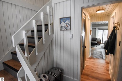 Beautifully updated 3BR/2BA condo sold fully furnished on  in Michigan - for sale on GolfHomes.com, golf home, golf lot