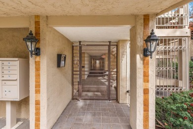 Welcome to this move-in ready, one level condo located on the on Bernardo Heights Country Club in California - for sale on GolfHomes.com, golf home, golf lot