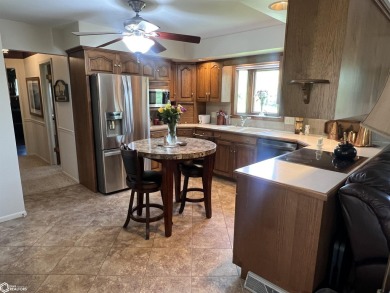 ***72-HOUR CLAUSE***  CONTINUE TO SHOW.  Beautifully designed 4 on Fairfield Golf and Country Club in Iowa - for sale on GolfHomes.com, golf home, golf lot