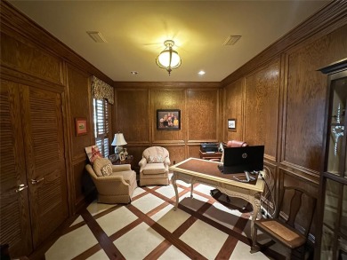 This may be the home you are looking for! A beautiful on Shawnee Country Club in Oklahoma - for sale on GolfHomes.com, golf home, golf lot